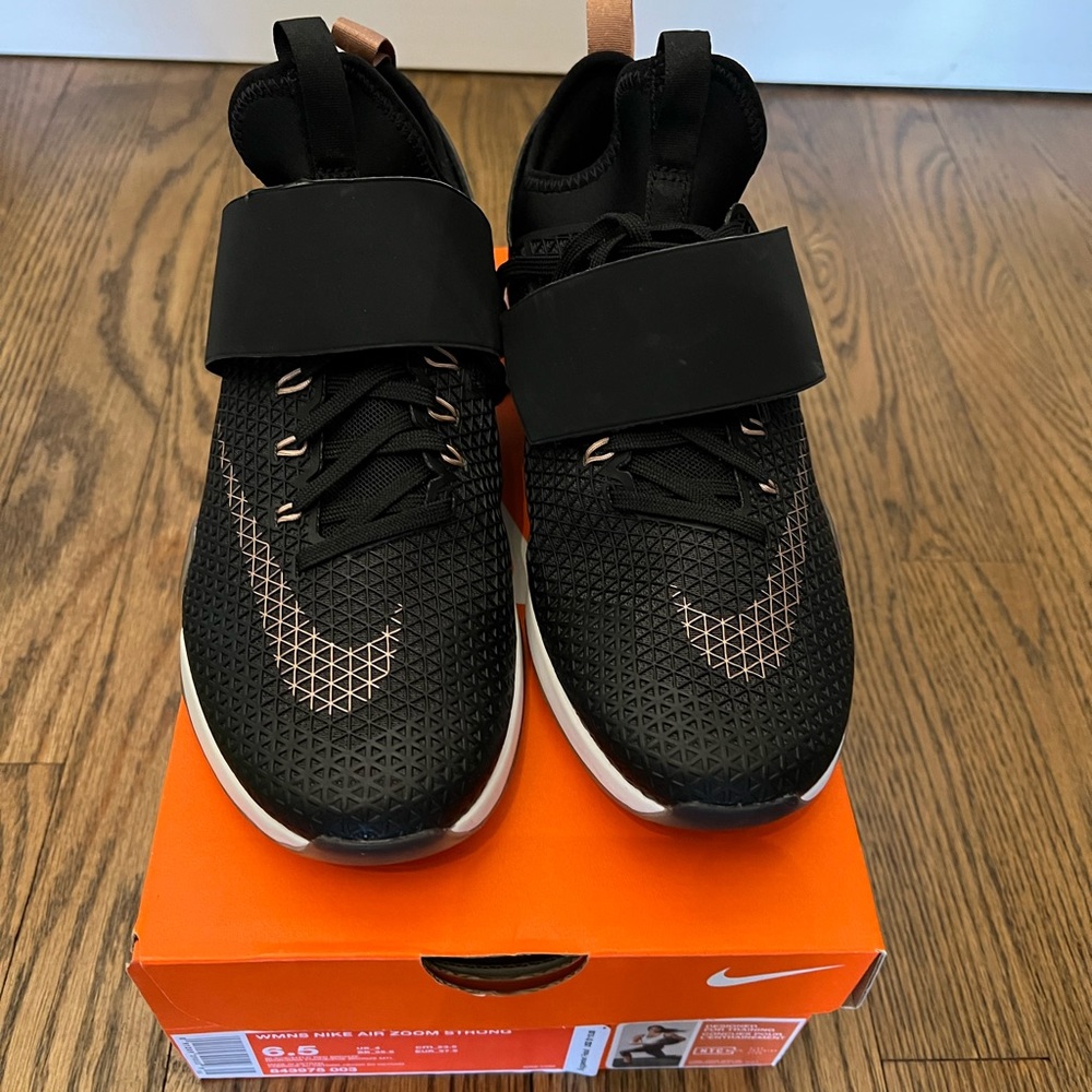 Nike Air Zoom Strong Women's